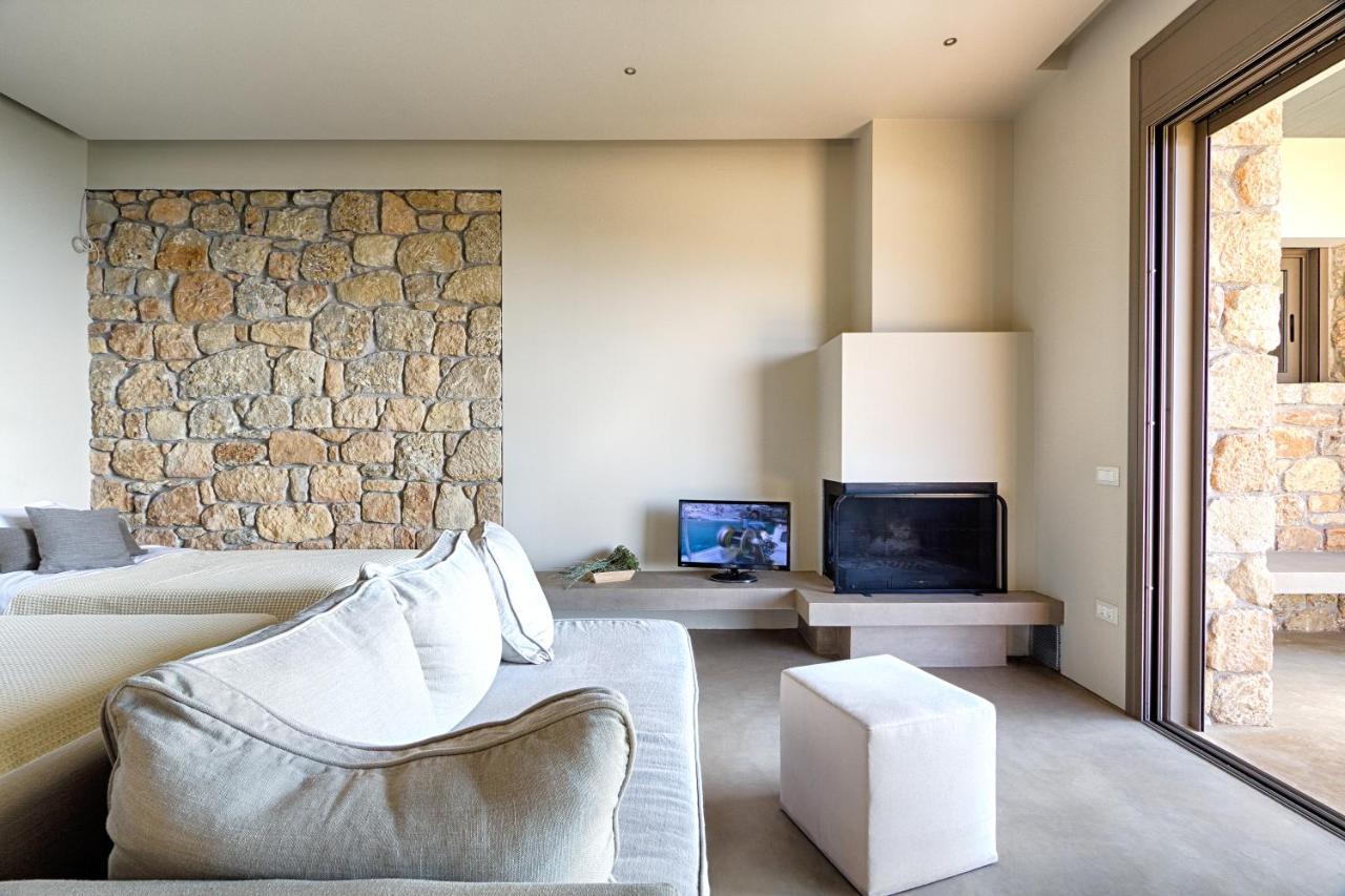 Euphoria Suites Avia ภายนอก รูปภาพ