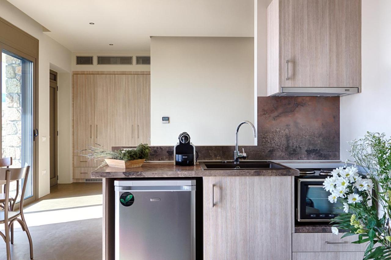 Euphoria Suites Avia ภายนอก รูปภาพ