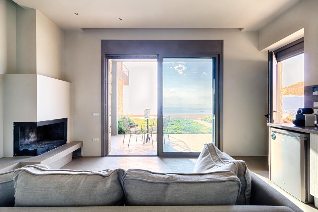 Euphoria Suites Avia ภายนอก รูปภาพ