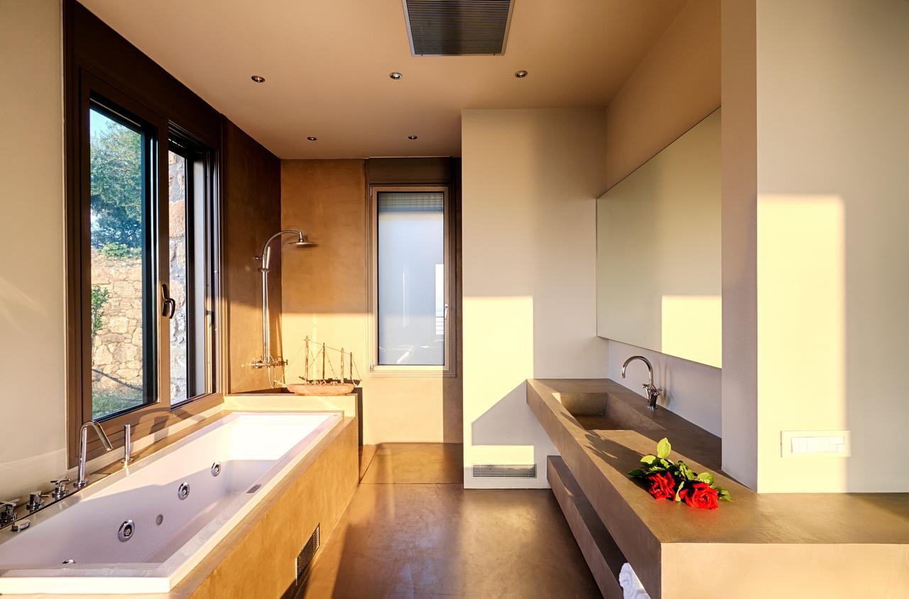 Euphoria Suites Avia ภายนอก รูปภาพ