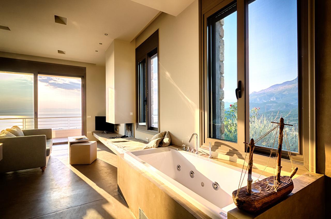 Euphoria Suites Avia ภายนอก รูปภาพ